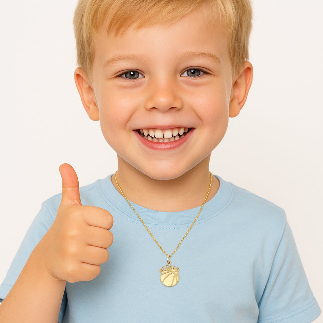Collier personnalisé avec prénom pour bébé garçon et basketteur