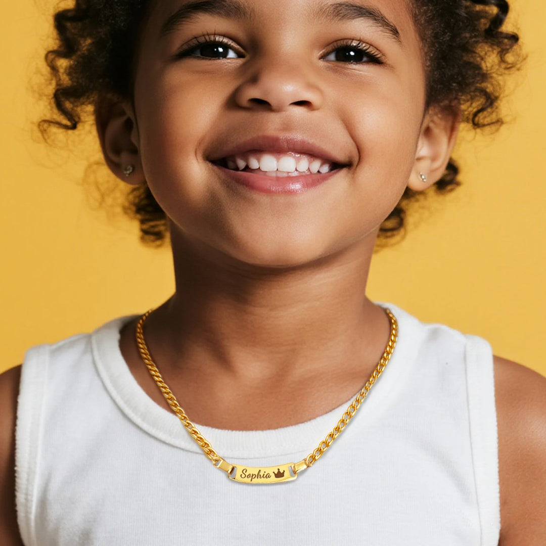 Collier personnalisé avec nom de bébé et pierre de naissance