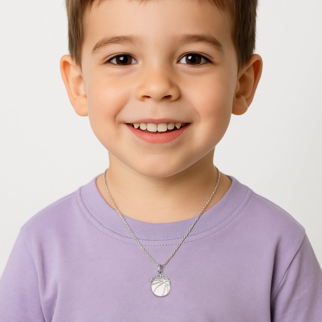 Collier personnalisé avec prénom pour bébé garçon et basketteur