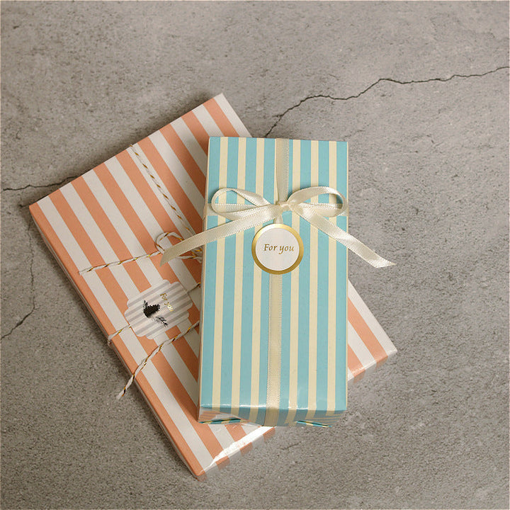 Holiday Gift Wrapping Paper Set