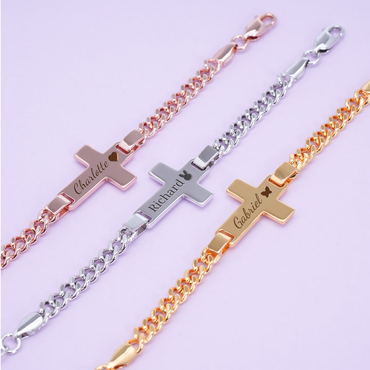 Bracelet croix personnalisé avec nom pour enfant
