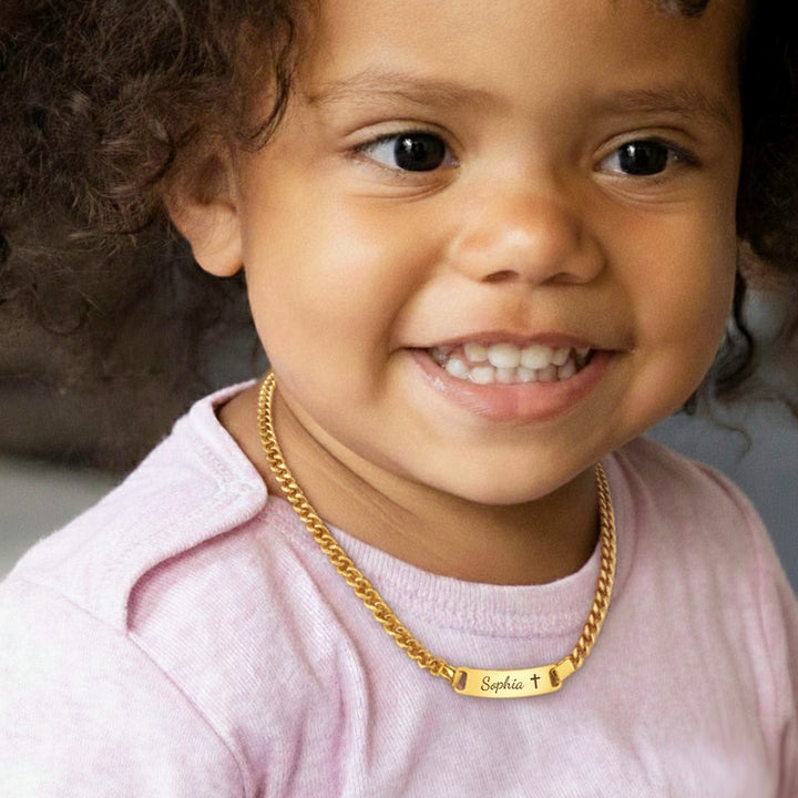 Bracelet personnalisé avec nom de bébé et pierre de naissance 