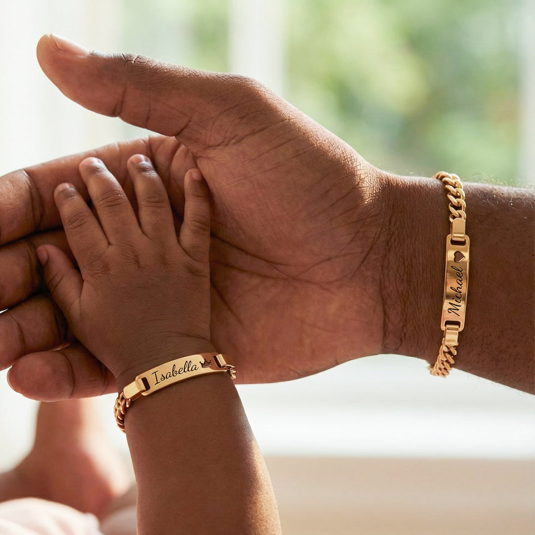 Ensemble familial de bracelets avec prénom pour bébé 