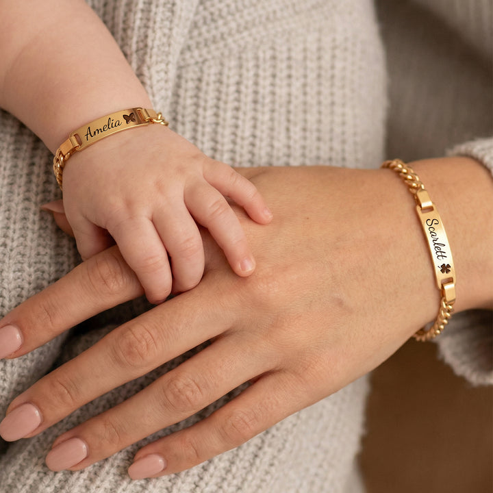 Ensemble familial de bracelets avec prénom pour bébé 