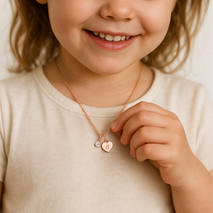 Kinderkette mit Initialen und Geburtssteinen