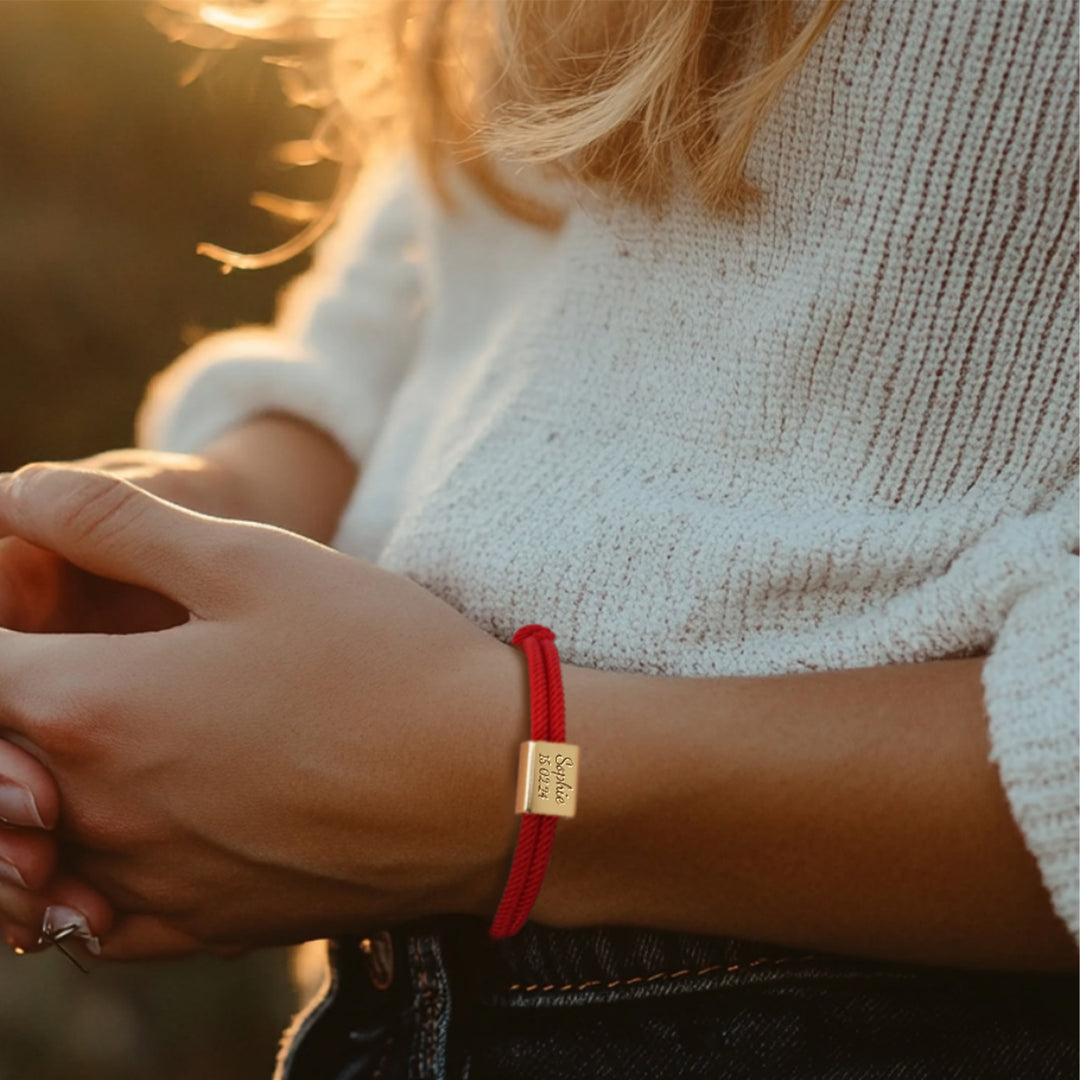 Bracelet en corde pour bébé fait main et gravé sur mesure 