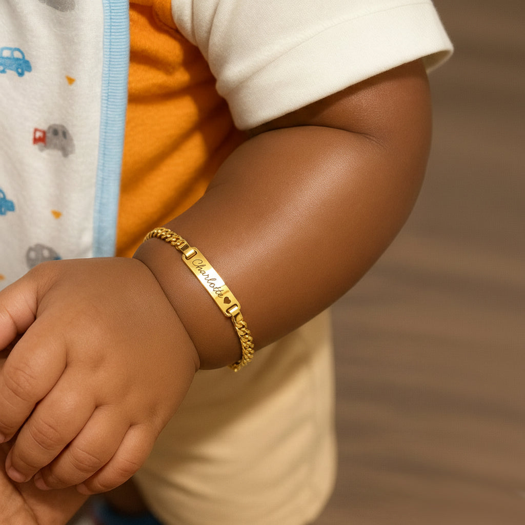Bracelet personnalisé avec nom de bébé et pierre de naissance 