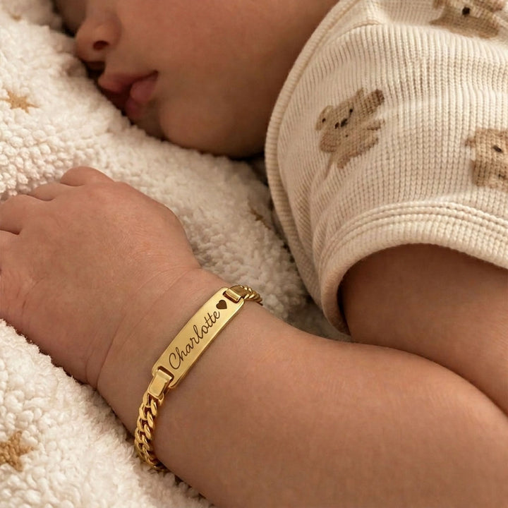 Bracelet personnalisé avec nom de bébé et pierre de naissance 