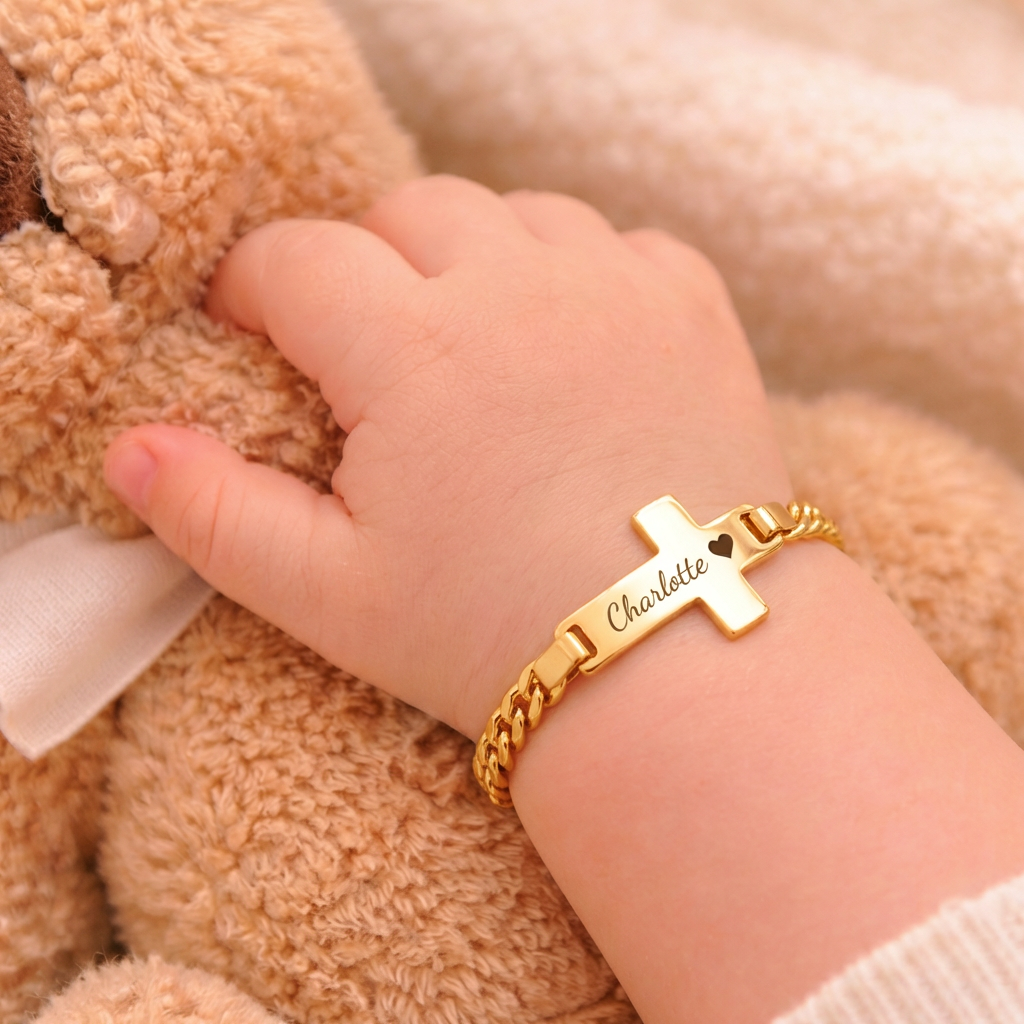 Personalisiertes Kinder-Namenskreuz-Armband