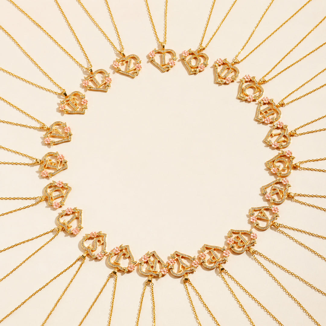 Bracelet personnalisé avec initiales pour bébé en forme de petit cœur