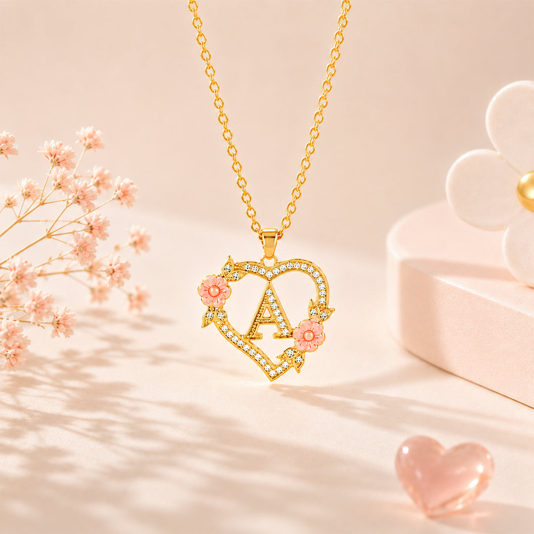 Bracelet personnalisé avec initiales pour bébé en forme de petit cœur