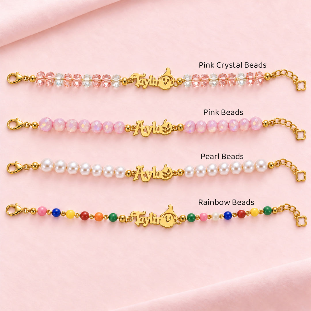 Personalisiertes Kinderkreuz- und Perlenarmband mit Initialen 