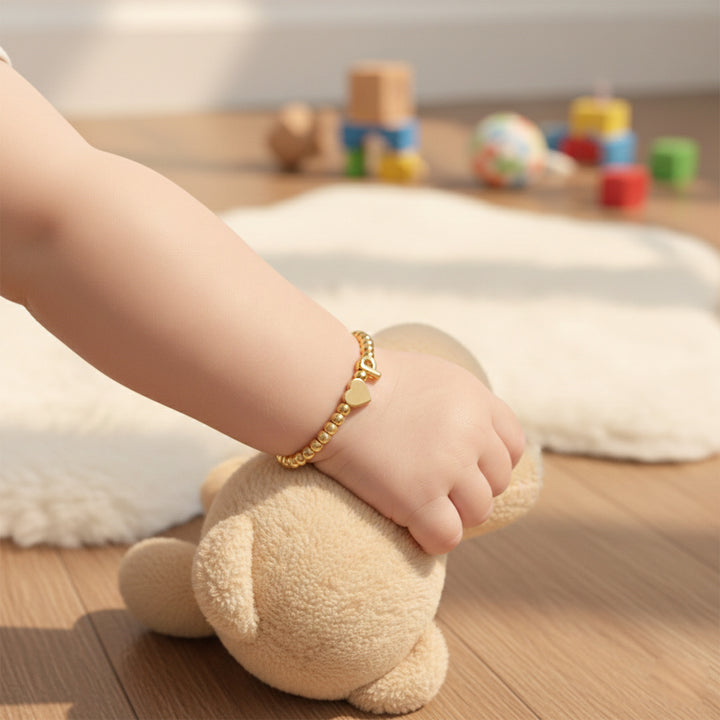 Personalisiertes kleines Herz-Baby-Initialenarmband
