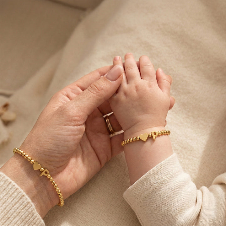 Personalisiertes kleines Herz-Baby-Initialenarmband