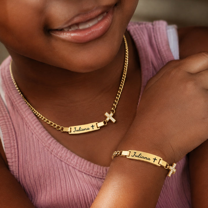 Bracelet personnalisé avec nom de bébé et pierre de naissance 